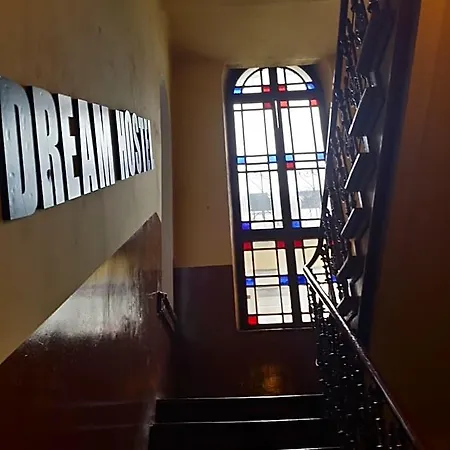 Dream & Hostel
